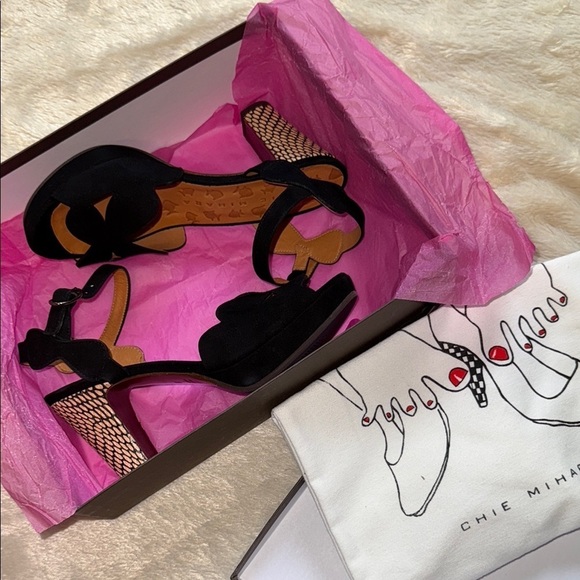 nib Chie Mihara ‘Edana’ Suede Platform Heels in Black size 7 - Picture 3 of 7